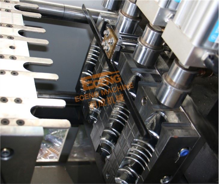 Manual Plastic Bottle Making Machine